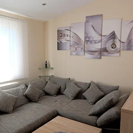 1022 Holiday home Nideggen